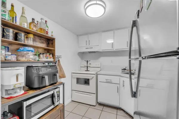 4550 NW 9th St #106E, Miami, FL 33126