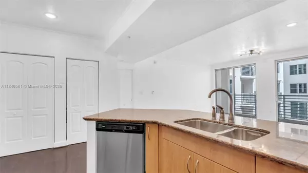 1830 Radius Dr #405, Hollywood, FL 33020