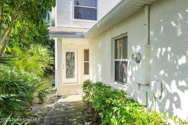 814 Mimosa PL, Indian Harbour Beach, FL 32937