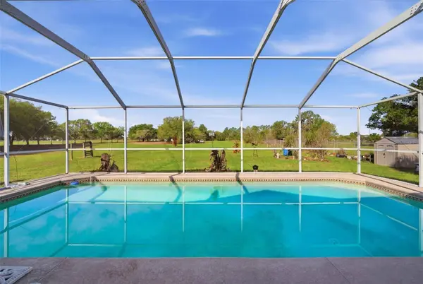 12461 HOBSON SIMMONS RD, Lithia, FL 33547