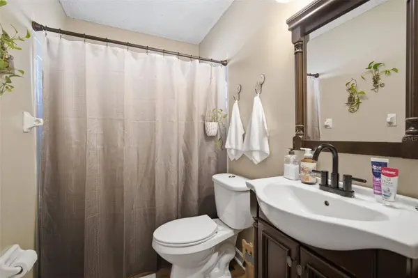 12461 HOBSON SIMMONS RD, Lithia, FL 33547