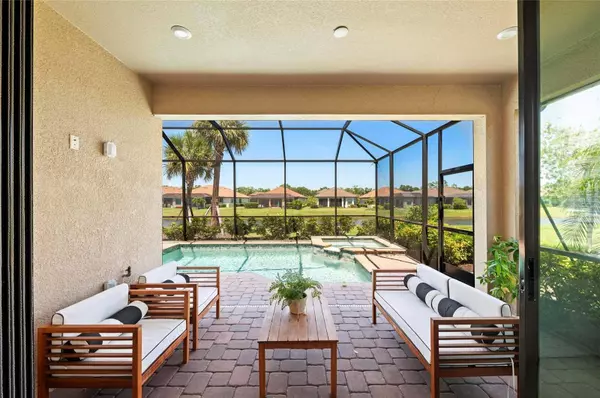 15707 SACILE LN, Bradenton, FL 34211