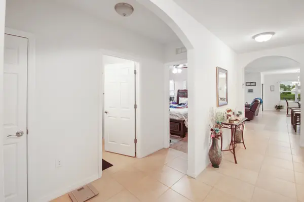 19420 Mossy Ledge Ter, Lehigh Acres, FL 33936-2256