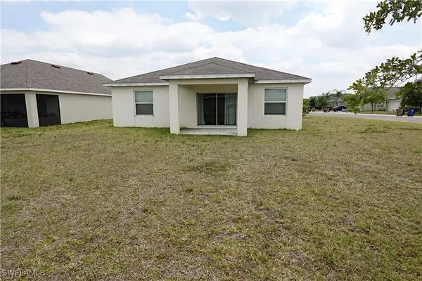 8350 Tortoise Isle CT, Lehigh Acres, FL 33972
