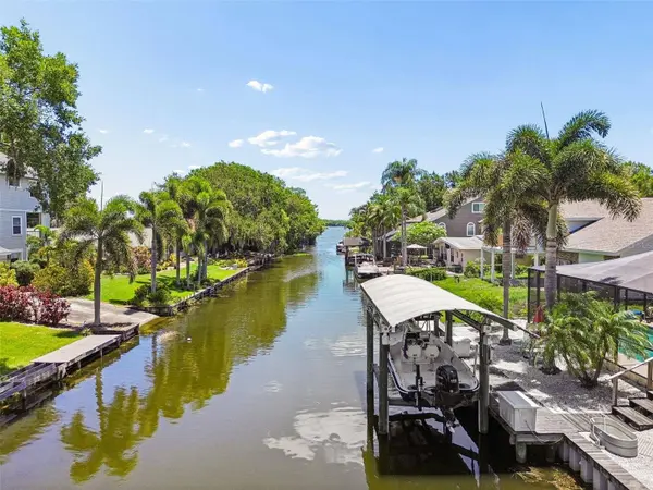 3141 N CANAL DR, Palm Harbor, FL 34684