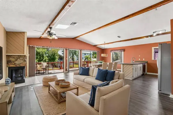 3141 N CANAL DR, Palm Harbor, FL 34684