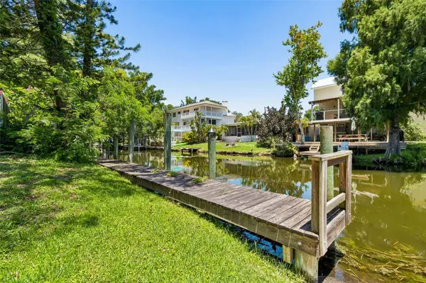 3141 N CANAL DR, Palm Harbor, FL 34684