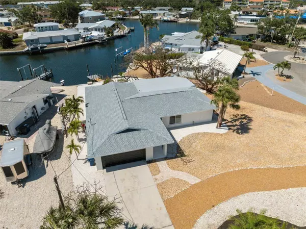 9920 SPOONBILL RD E, Bradenton, FL 34209