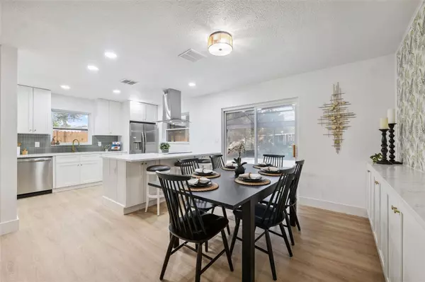 8256 LARK ST, Seminole, FL 33777