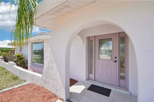 5208 SW 3RD AVE, Cape Coral, FL 33914