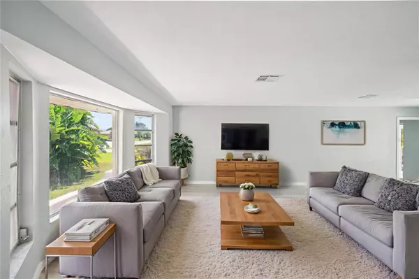 5208 SW 3RD AVE, Cape Coral, FL 33914