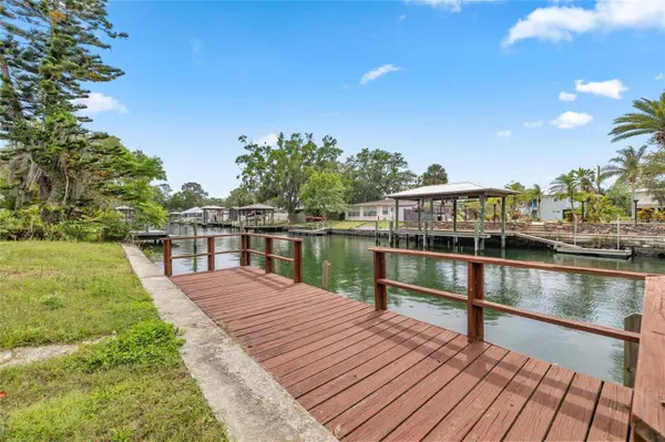 1218 SE 4TH AVE, Crystal River, FL 34429