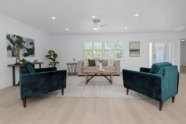 6321 BALBOA LN, Apollo Beach, FL 33572