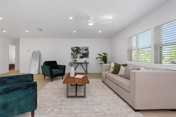 6321 BALBOA LN, Apollo Beach, FL 33572