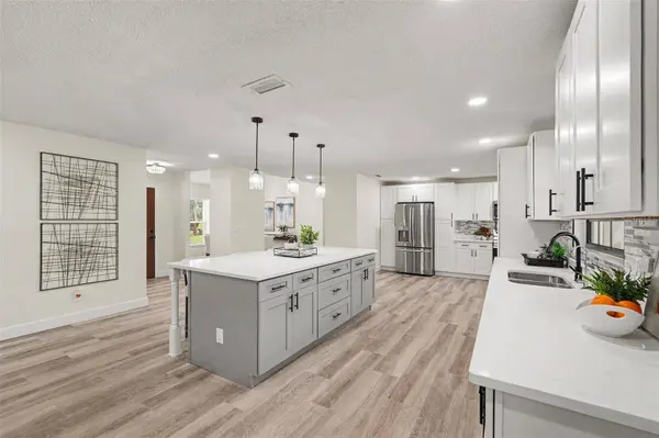 1015 HASTINGS CT, Lutz, FL 33548
