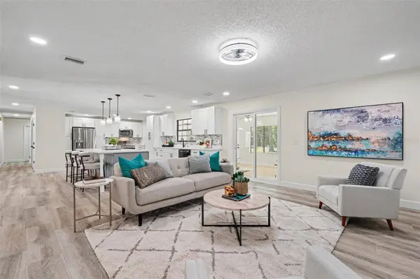 1015 HASTINGS CT, Lutz, FL 33548