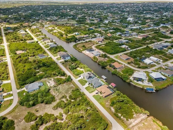 14222 MAYSVILLE CIR, Port Charlotte, FL 33981
