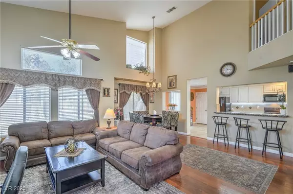 949 Adobe Flat DR, Henderson, NV 89011