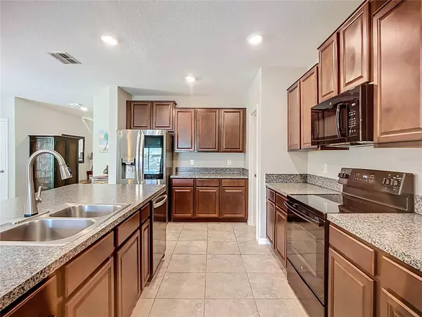 7242 SALT RIVER AVE, Sun City Center, FL 33573