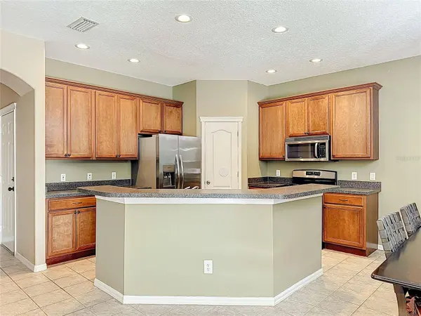 6929 SURREY HILL PL, Apollo Beach, FL 33572