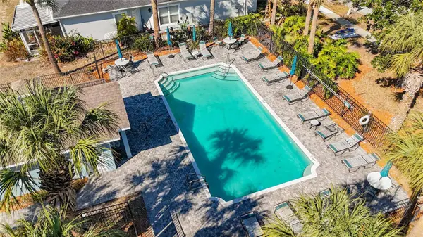 7526 SURREY PINES DR, Apollo Beach, FL 33572