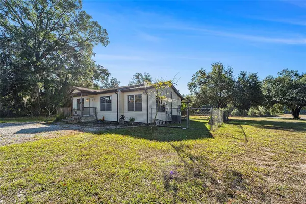 2215 WALLACE RD, Lutz, FL 33549