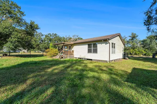 2215 WALLACE RD, Lutz, FL 33549