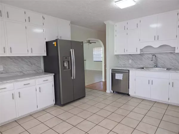 17026 STATE ROAD 54, Lutz, FL 33558