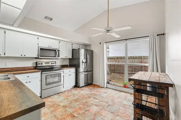 1144 HARDWOOD DR, Valrico, FL 33596