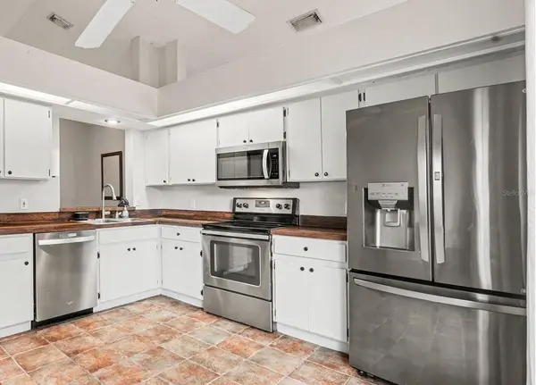 1144 HARDWOOD DR, Valrico, FL 33596