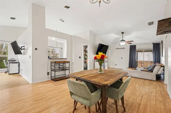 1144 HARDWOOD DR, Valrico, FL 33596