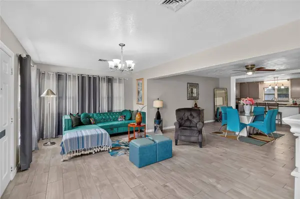 1075 8TH ST NW, Winter Haven, FL 33881