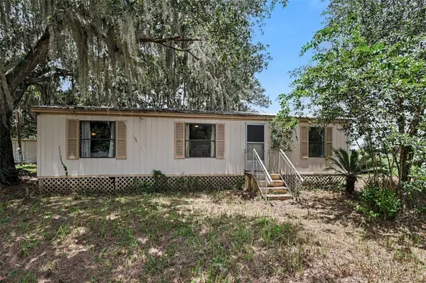 10239 LYONS AVE, Lithia, FL 33547