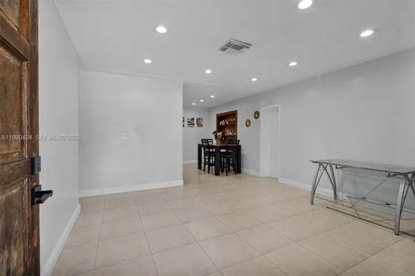 760 E 55th St, Hialeah, FL 33013