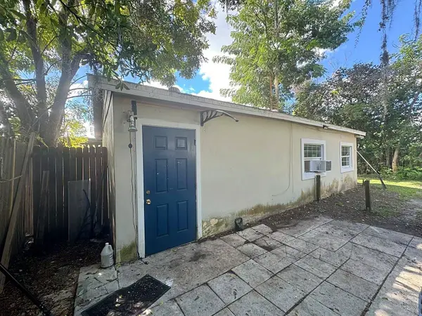 2506 E JACKSON ST, Orlando, FL 32803