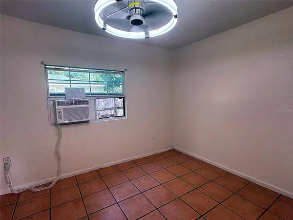 2506 E JACKSON ST, Orlando, FL 32803