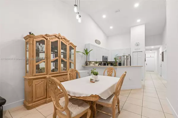 3220 NE 11th Dr, Homestead, FL 33033