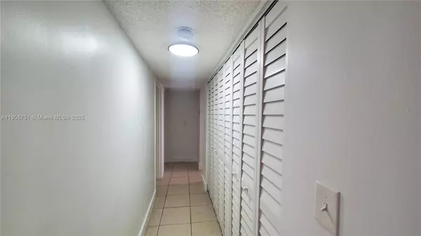 14180 SW 84th St #409-G, Miami, FL 33183