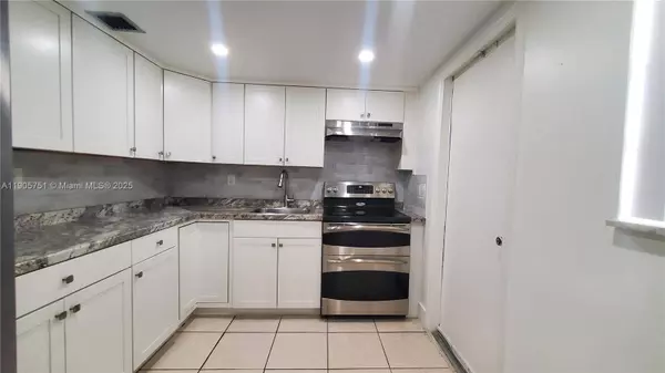 14180 SW 84th St #409-G, Miami, FL 33183