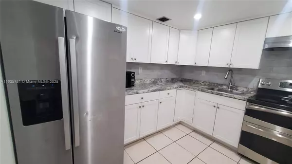 14180 SW 84th St #409-G, Miami, FL 33183