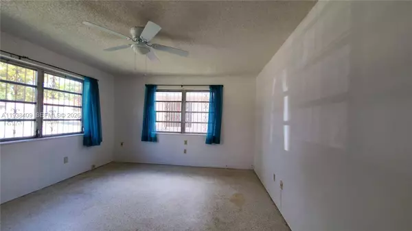 4756 SW 7th St, Miami, FL 33134