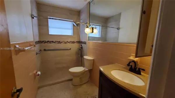 4756 SW 7th St, Miami, FL 33134