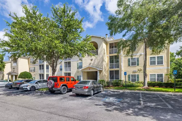 18439 BRIDLE CLUB DR #18439, Tampa, FL 33647