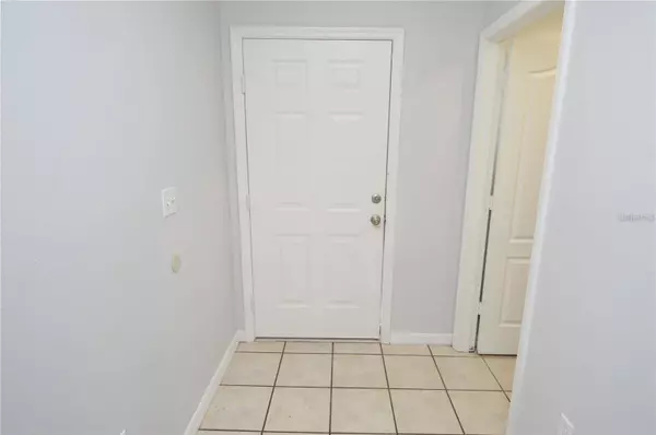 3607 W IDLEWILD AVE #APT 303, Tampa, FL 33614