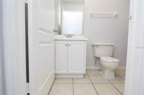 3607 W IDLEWILD AVE #APT 303, Tampa, FL 33614