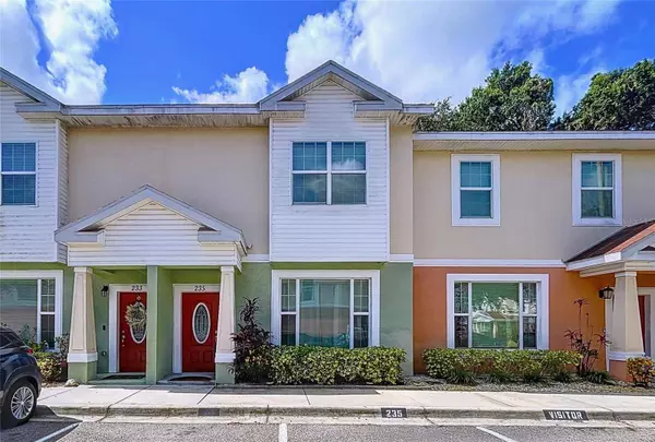 235 ALEXANDER WOODS DR, Plant City, FL 33563