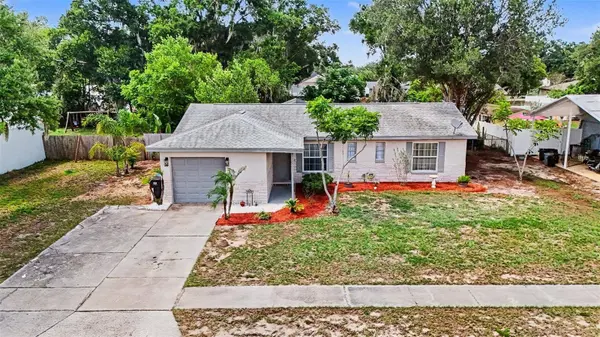 2022 LANCE CT, Dover, FL 33527
