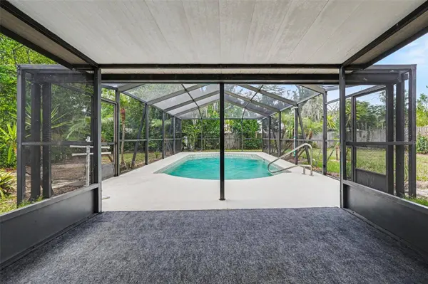 2022 LANCE CT, Dover, FL 33527