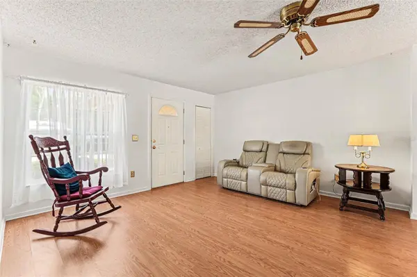 2022 LANCE CT, Dover, FL 33527