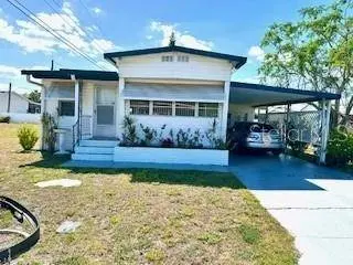1611 BLUE LAKE DR
